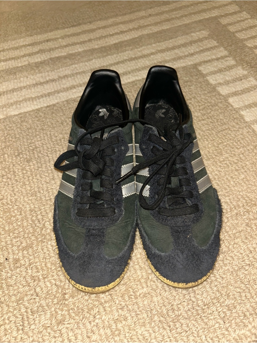 Women's Suede sambas Lace-Up Sneakers in Black and Silver